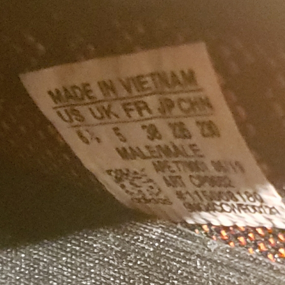 COPY - Brand new black Yeezys shoes - Picture 6 of 11